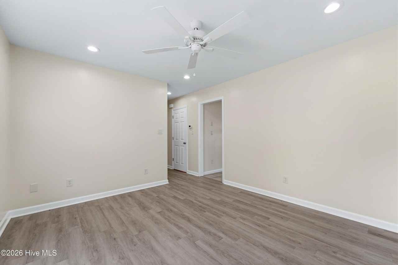 101 Johns Way - Photo 6 of 21
