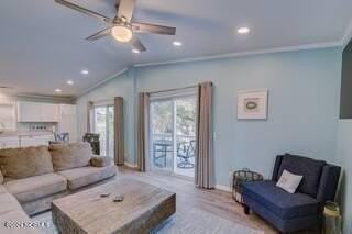 314 Charlotte Ave - Photo 6 of 17