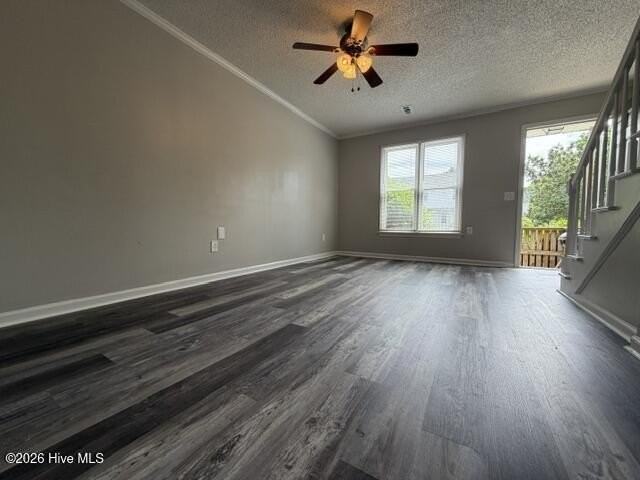209 Beech St - Photo 3 of 9