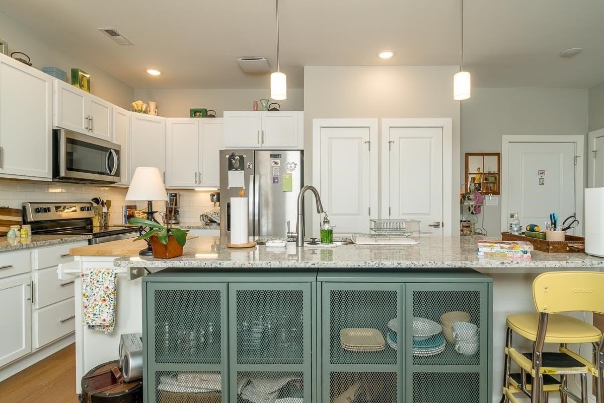 1559 Crownpoint Dr #209 - Photo 3 of 16