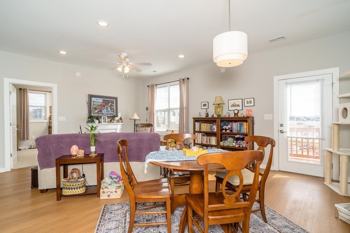 1559 Crownpoint Dr #209 - Photo 6 of 16