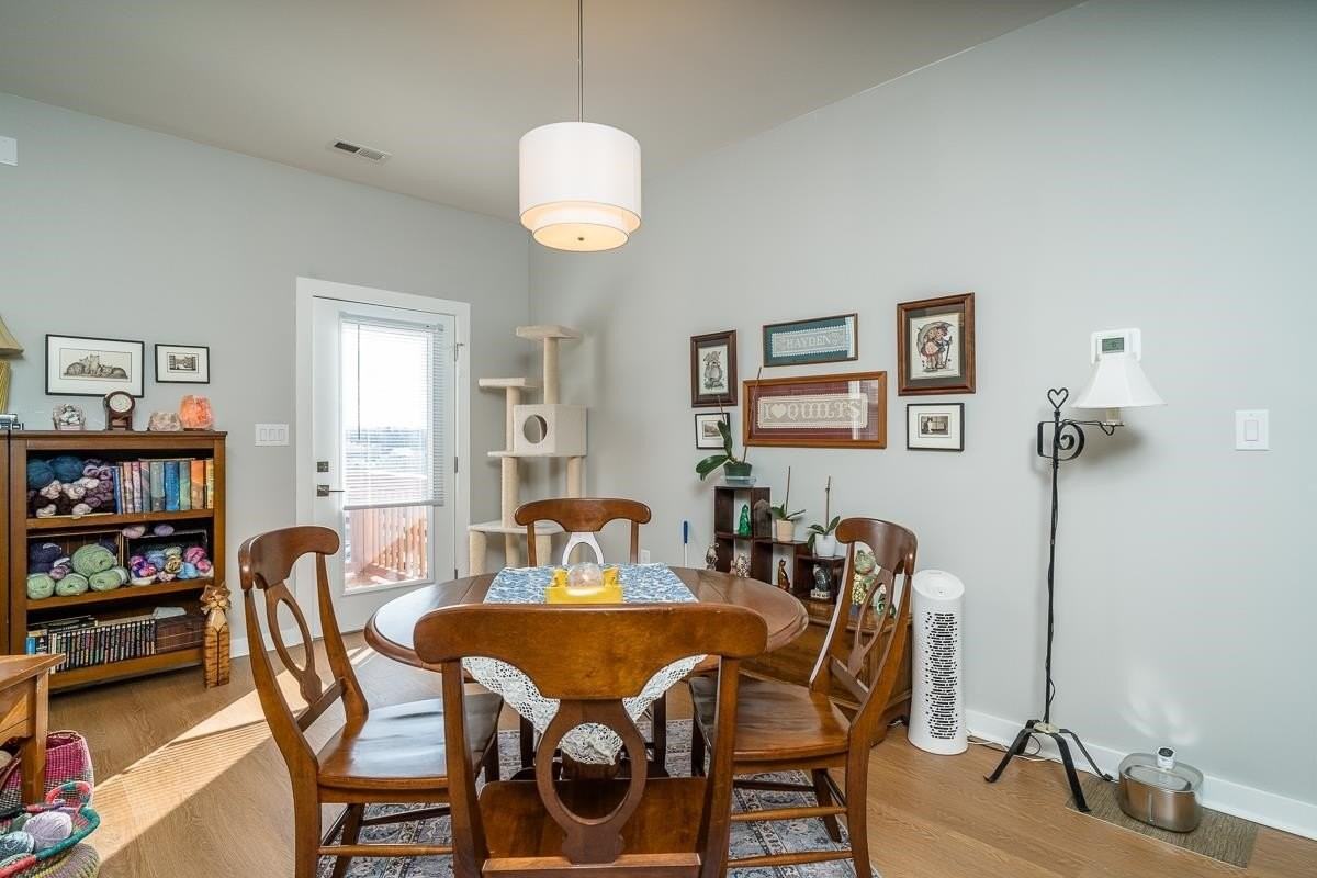 1559 Crownpoint Dr #213 - Photo 5 of 16