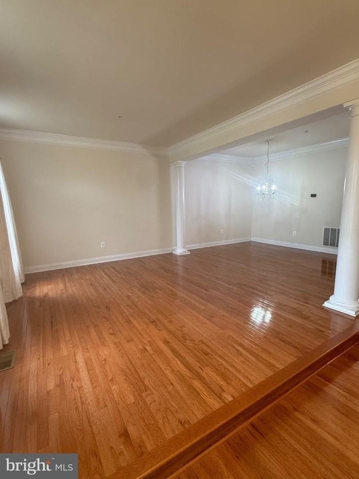 22106 Fair Garden Ln - Photo 5 of 50