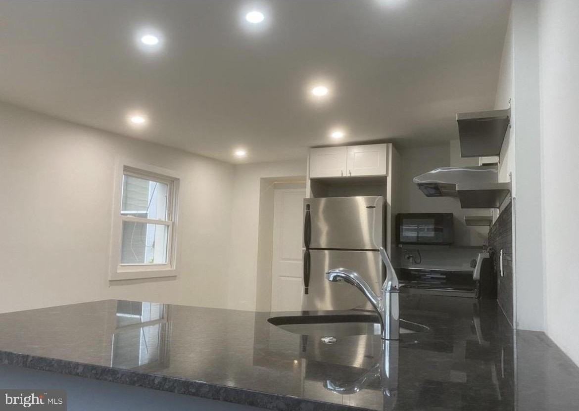 3133 Weikel St - Photo 6 of 16