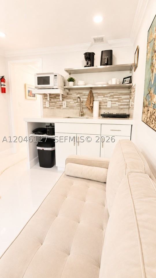 1028 S 62nd Ave #B - Photo 4 of 21