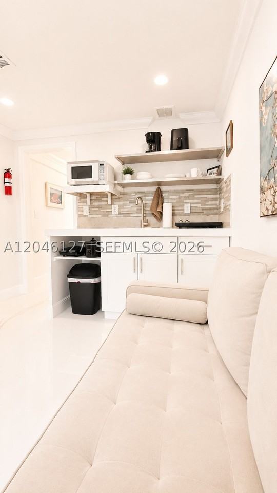 1028 S 62nd Ave #B - Photo 7 of 21