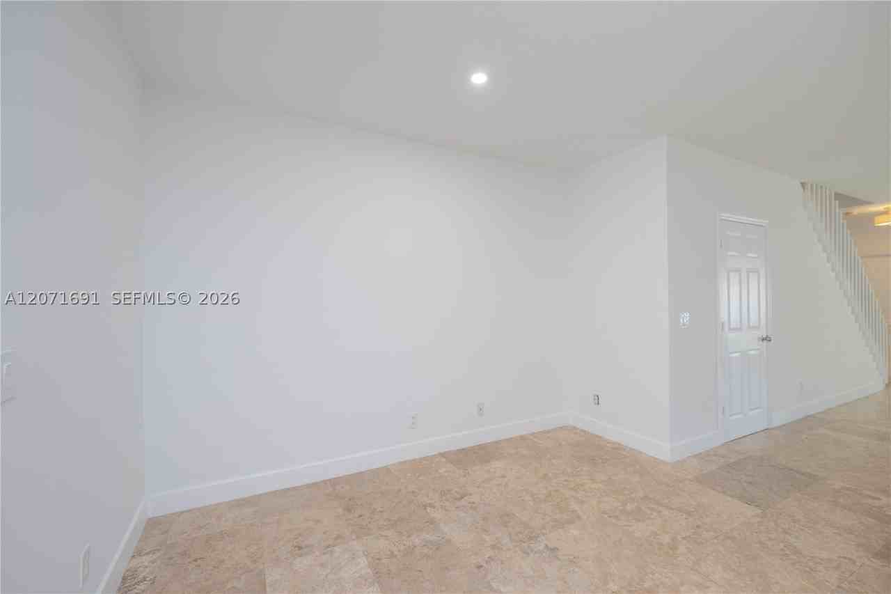 16219 Emerald Cove Rd #0 - Photo 7 of 32