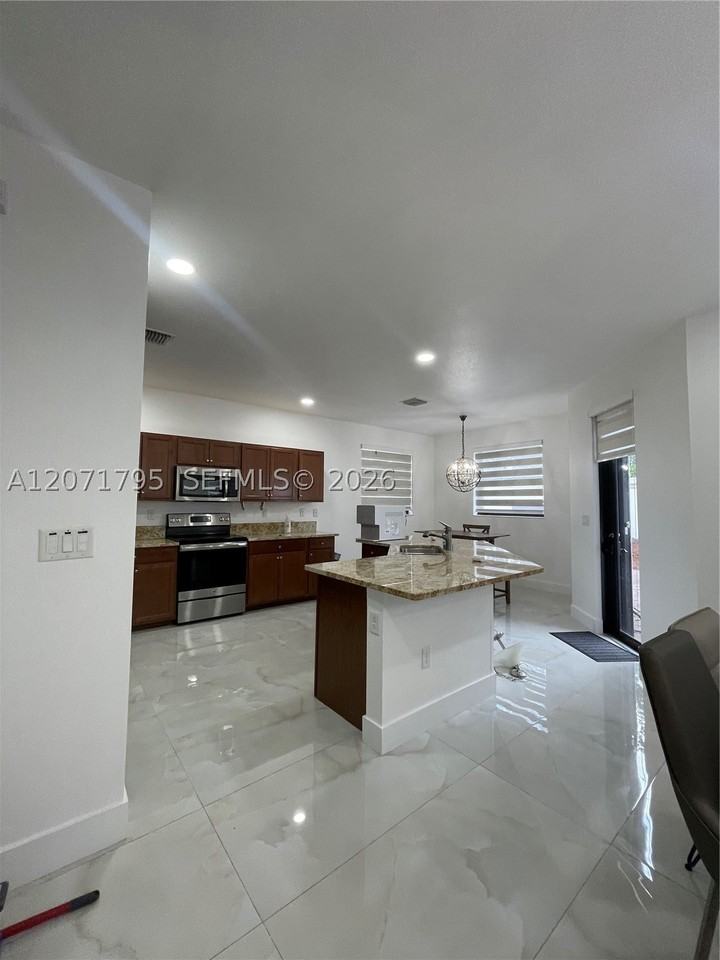 9260 W 35th Ln - Photo 4 of 6