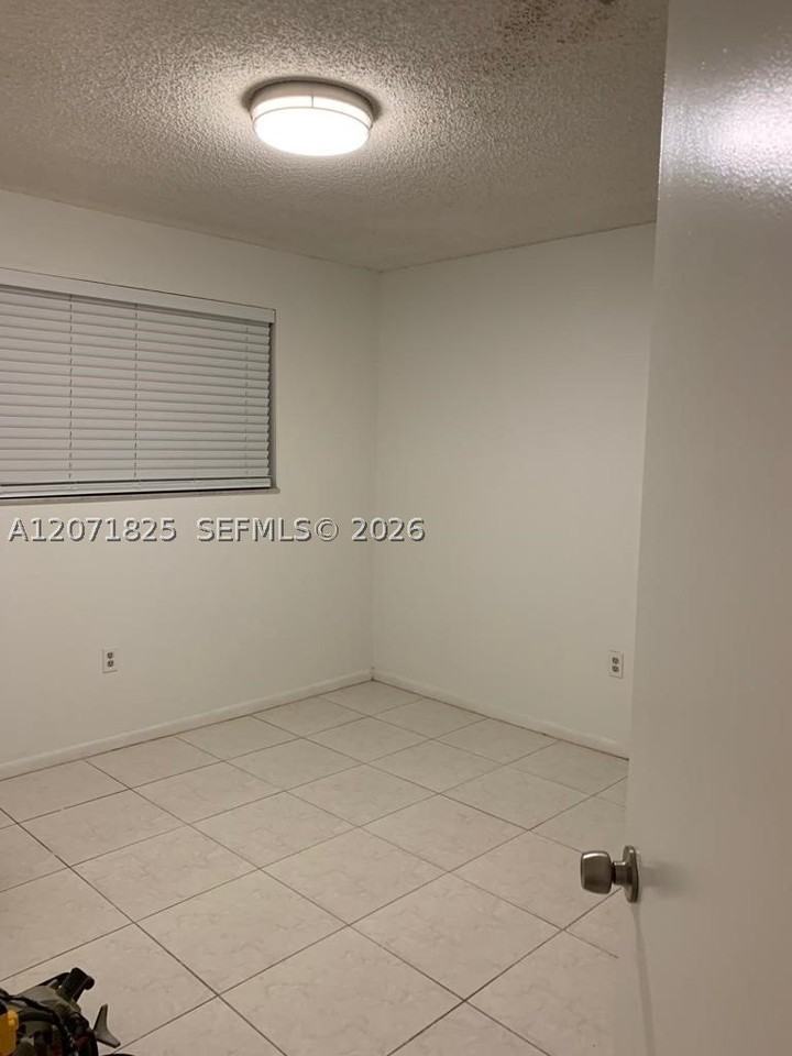 1008 Sw 8th St #1008 - Photo 4 of 5