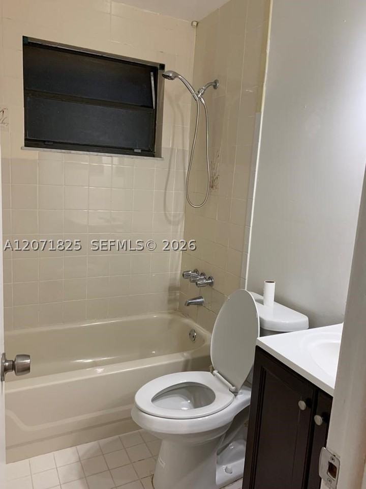 1008 Sw 8th St #1008 - Photo 5 of 5