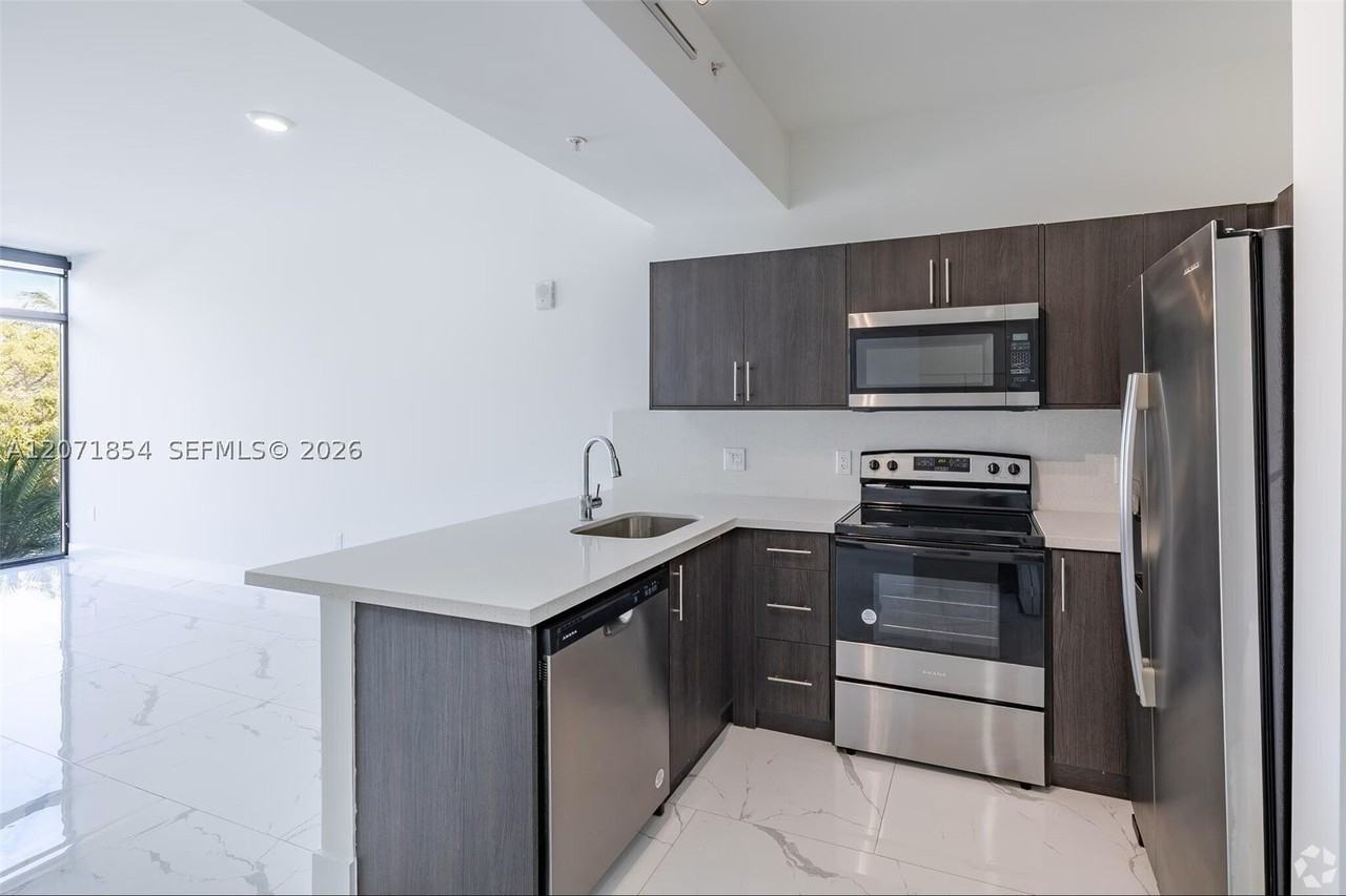 1 Curtiss Pkwy #313 - Photo 2 of 14