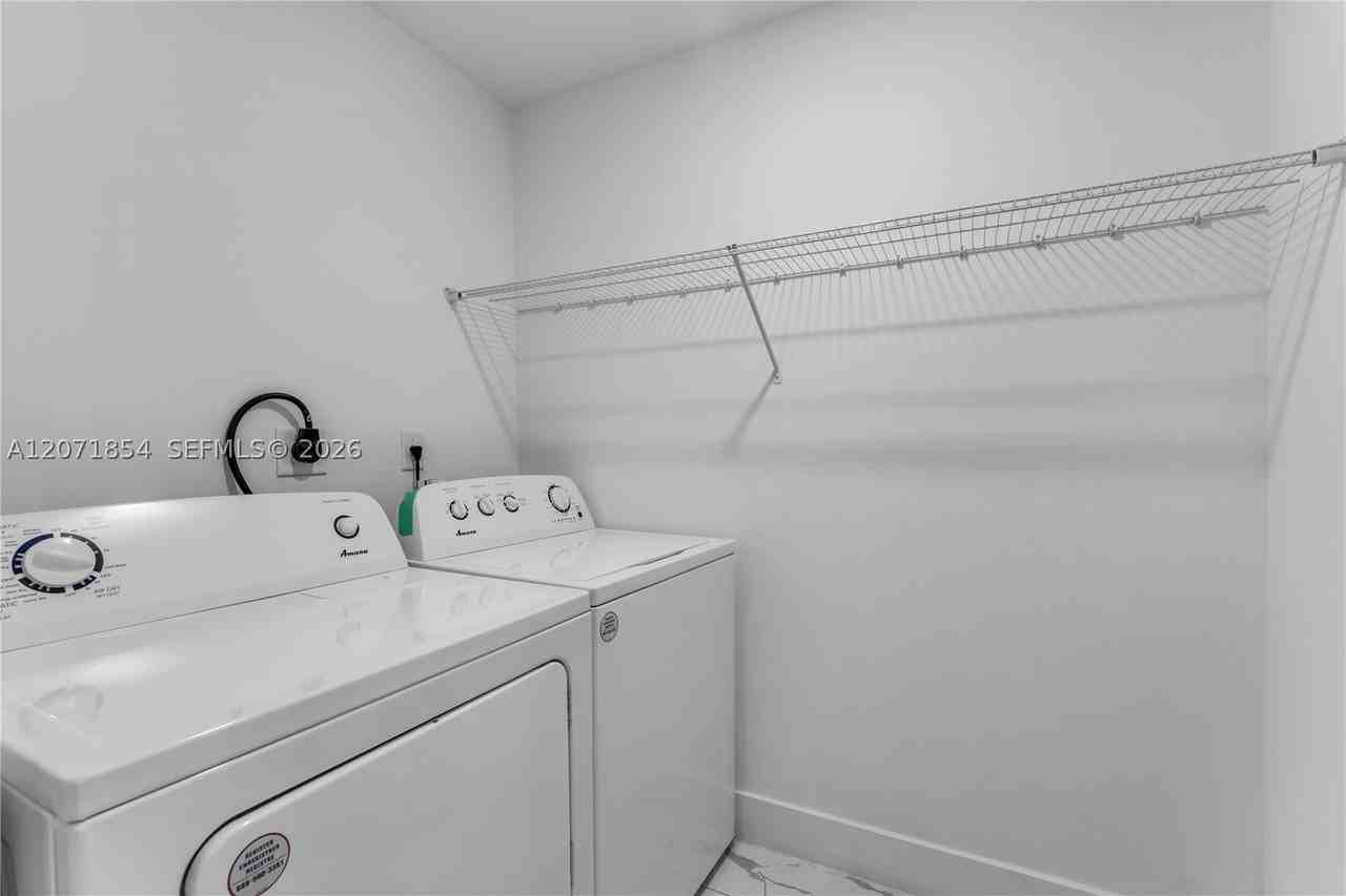 1 Curtiss Pkwy #313 - Photo 5 of 14