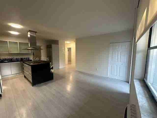 2501 Ne 184th Ter #2503 - Photo 4 of 11