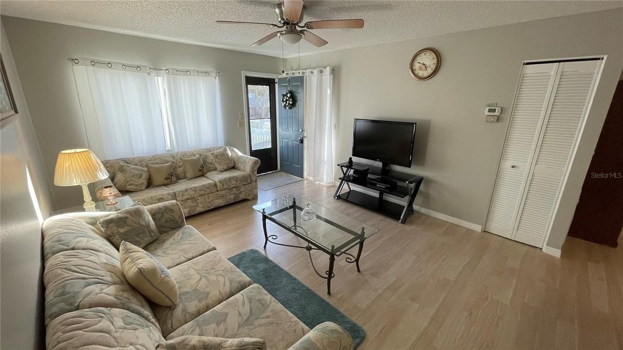 7120 27th Avenue Plz W - Photo 4 of 25
