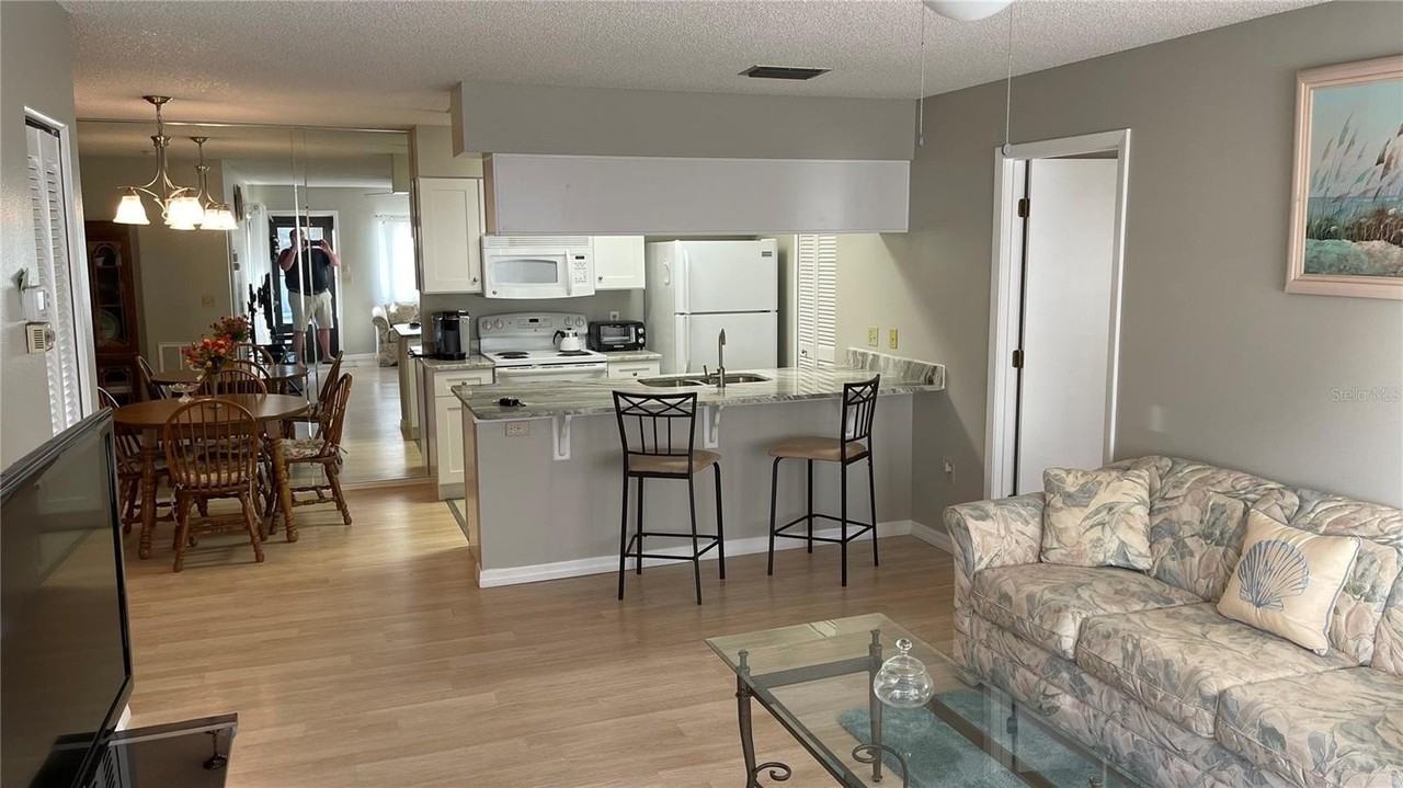 7120 27th Avenue Plz W - Photo 5 of 25