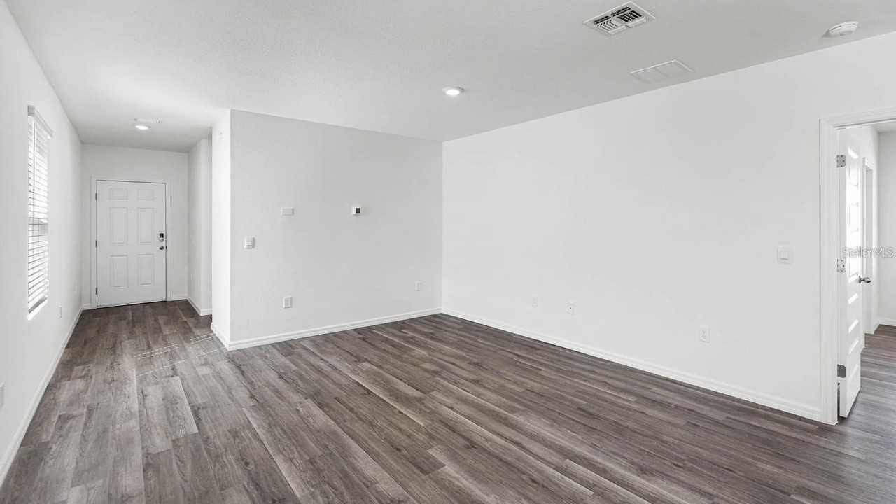 1628 Hummingbird Rd - Photo 3 of 28