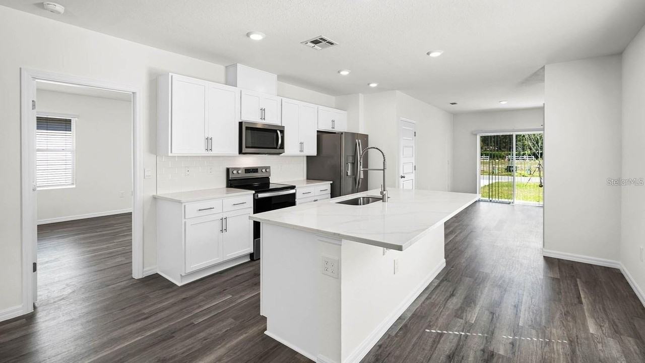 1628 Hummingbird Rd - Photo 4 of 28