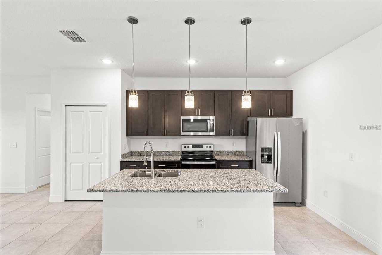 281 Marion Oaks Crse - Photo 5 of 26