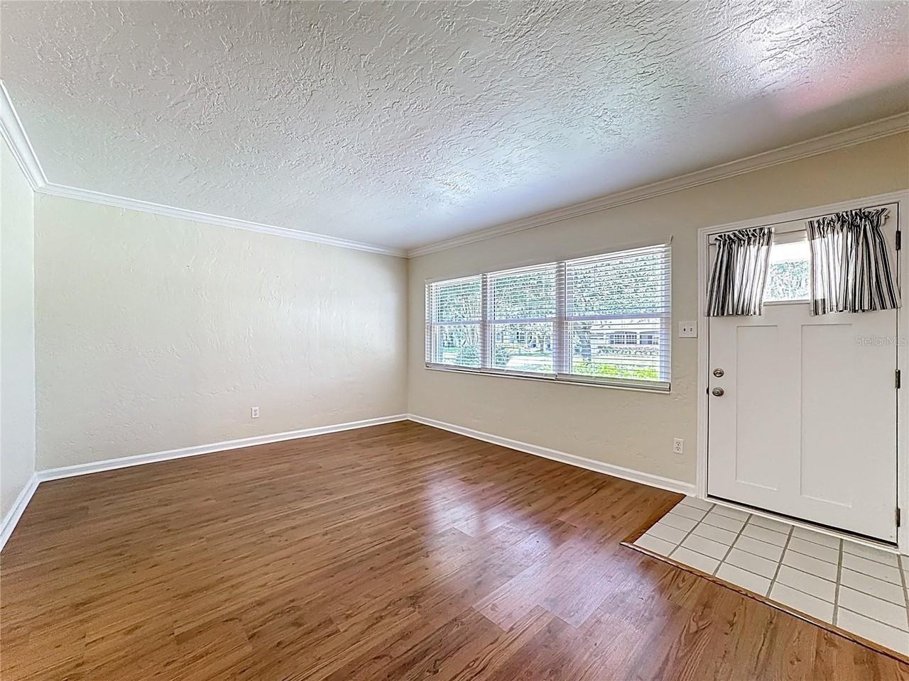 1450 Cavendish Rd - Photo 4 of 37