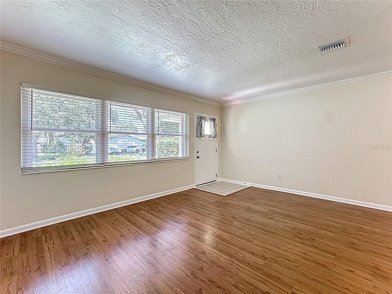 1450 Cavendish Rd - Photo 6 of 37