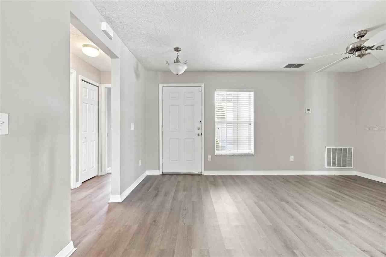 516 Bella Rosa Cir - Photo 4 of 34