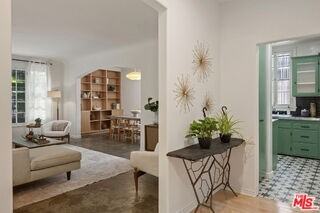 1345 N Hayworth Ave #2 - Photo 3 of 8