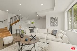 1221 N Detroit St #5 - Photo 3 of 8