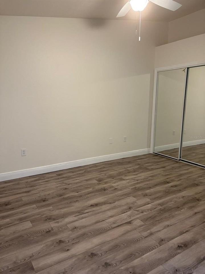 2880 Club Cortile Cir #B - Photo 7 of 12