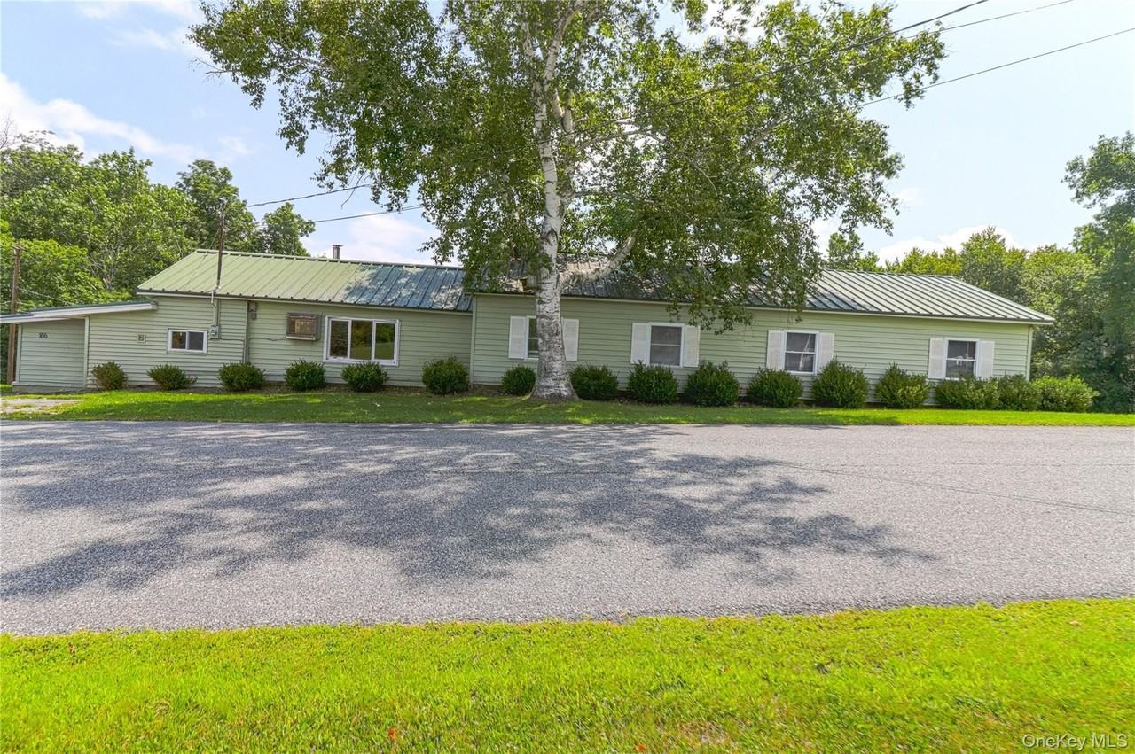 86 Carpenter Rd - Photo 2 of 23