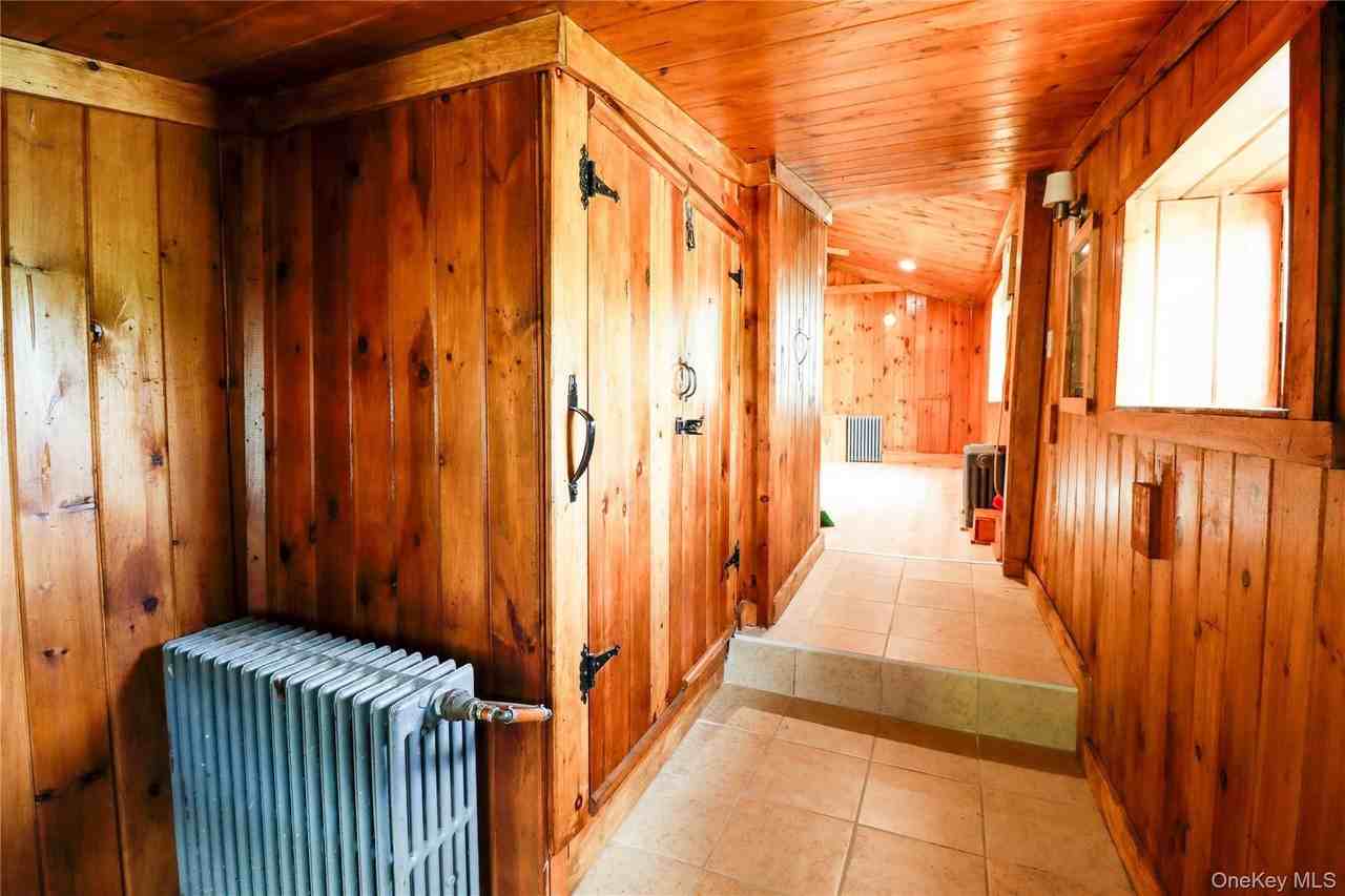 86 Carpenter Rd - Photo 5 of 23