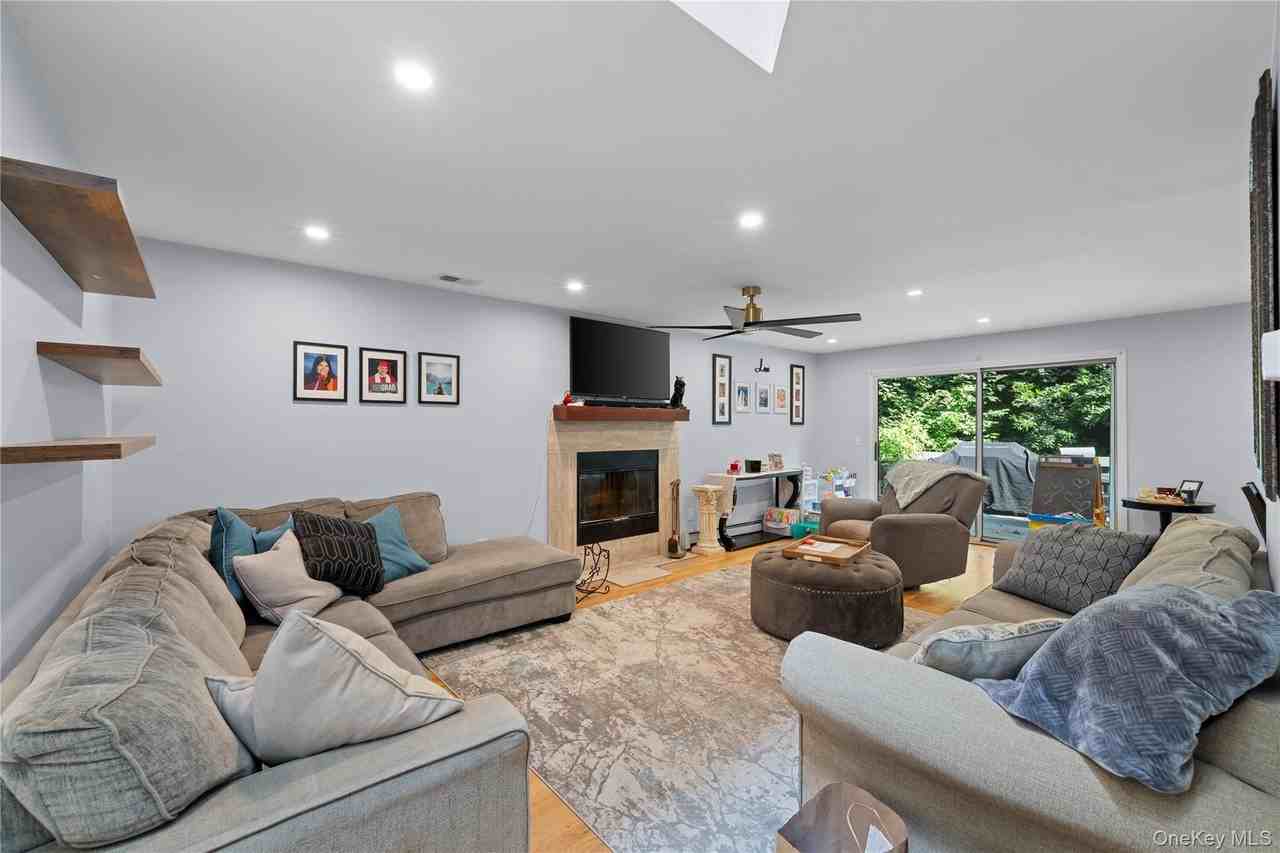 34 Hammond Rd - Photo 7 of 15