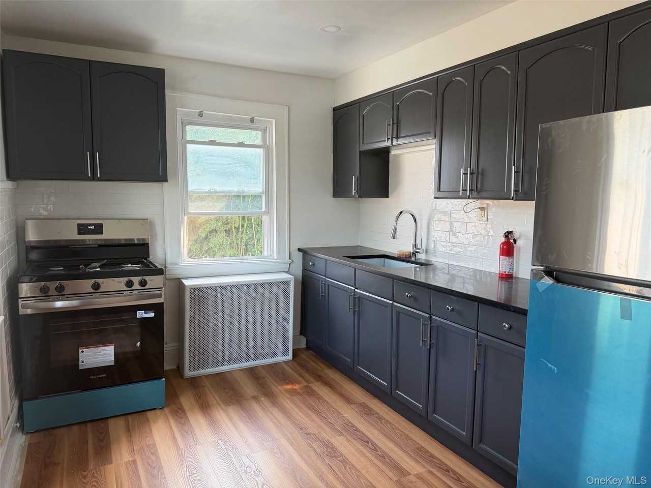 42 W Lincoln Ave #2ndFL - Photo 3 of 14