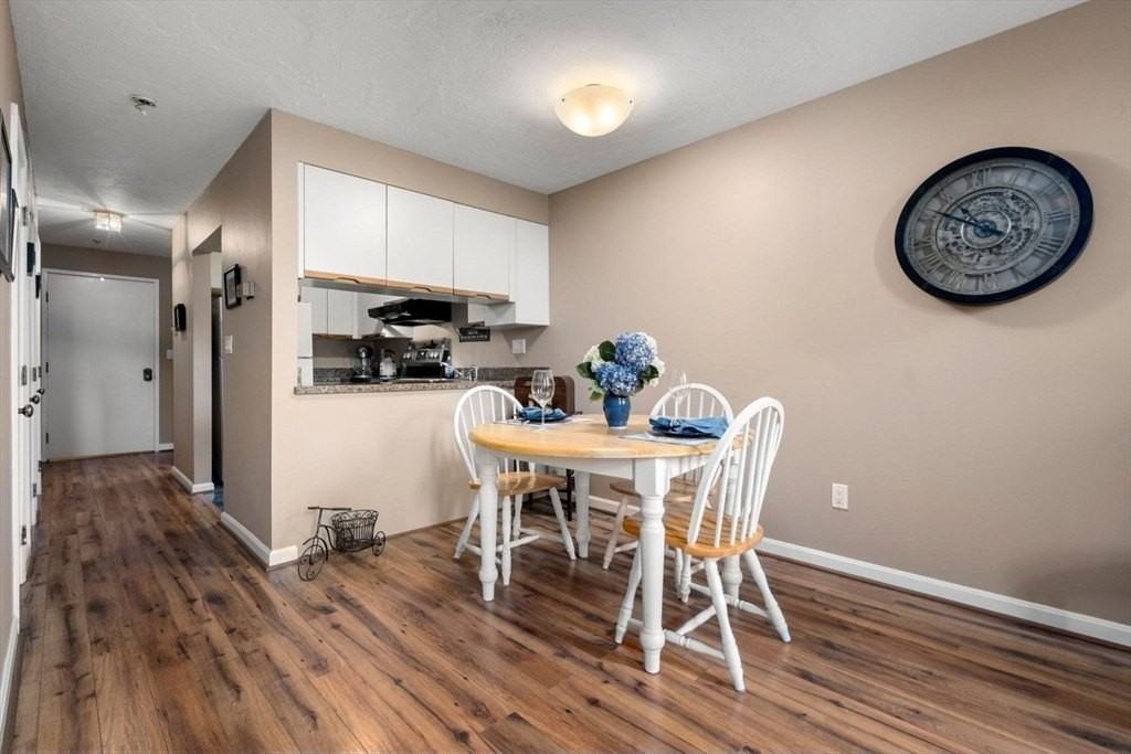 280 Village St #D2 - Photo 2 of 12