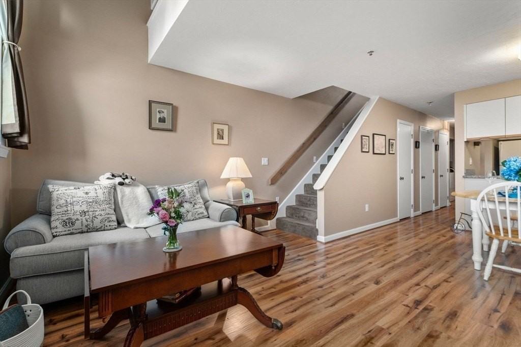 280 Village St #D2 - Photo 6 of 12
