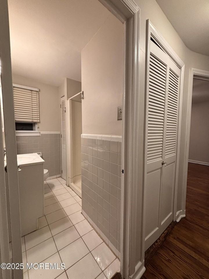 139 Manor Dr - Photo 5 of 8