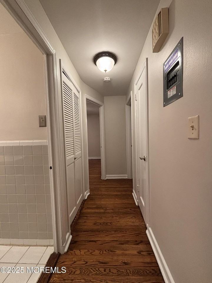 139 Manor Dr - Photo 6 of 8