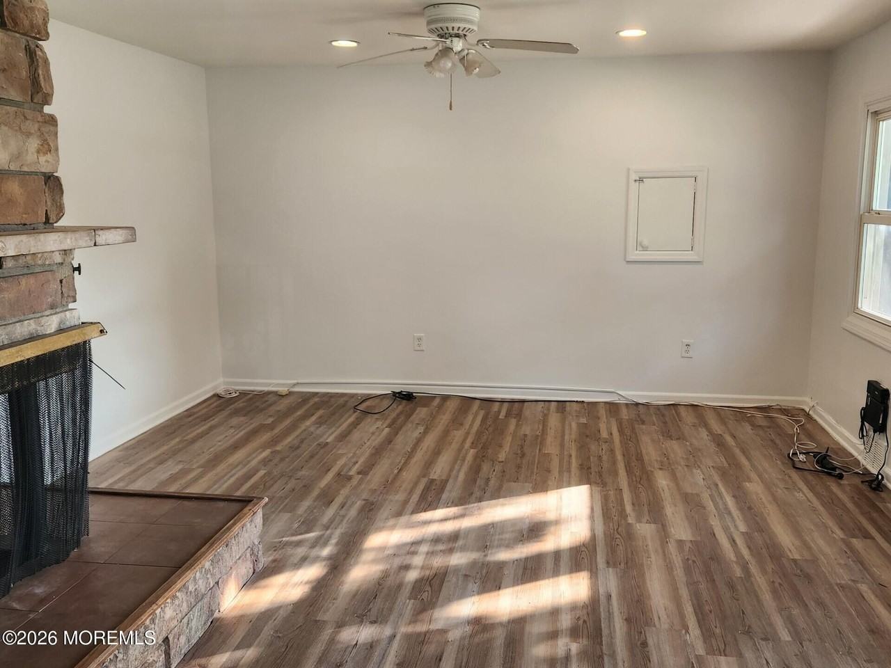 175 W Sylvania Ave - Photo 3 of 16