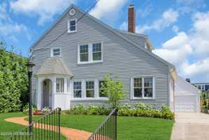 featured image of 206 Monroe Ave