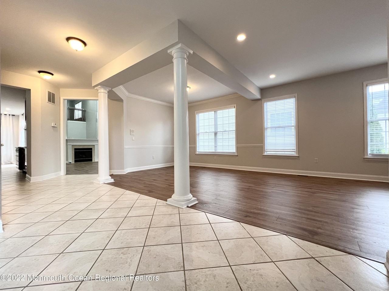 1 Hendrickson Ct - Photo 6 of 39