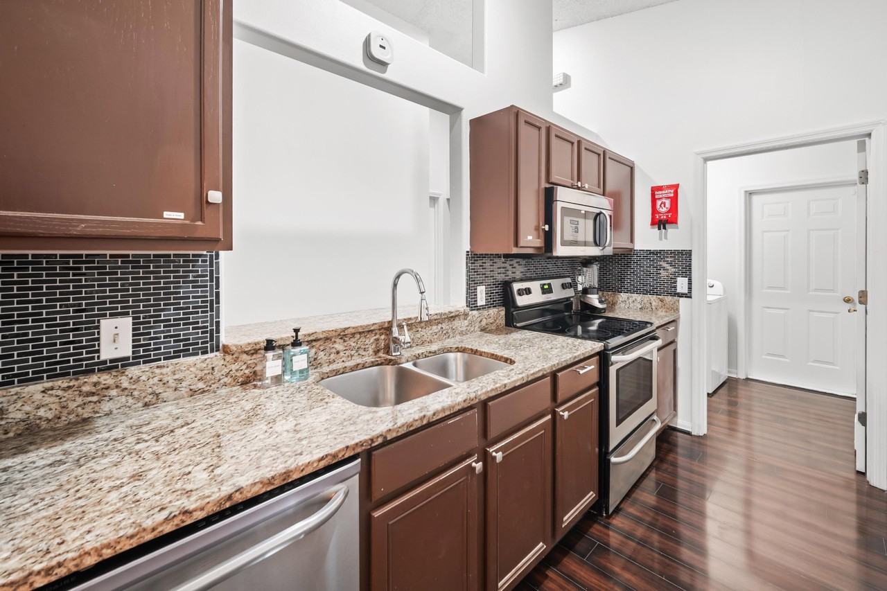 Biddle Pl - Photo 6 of 11