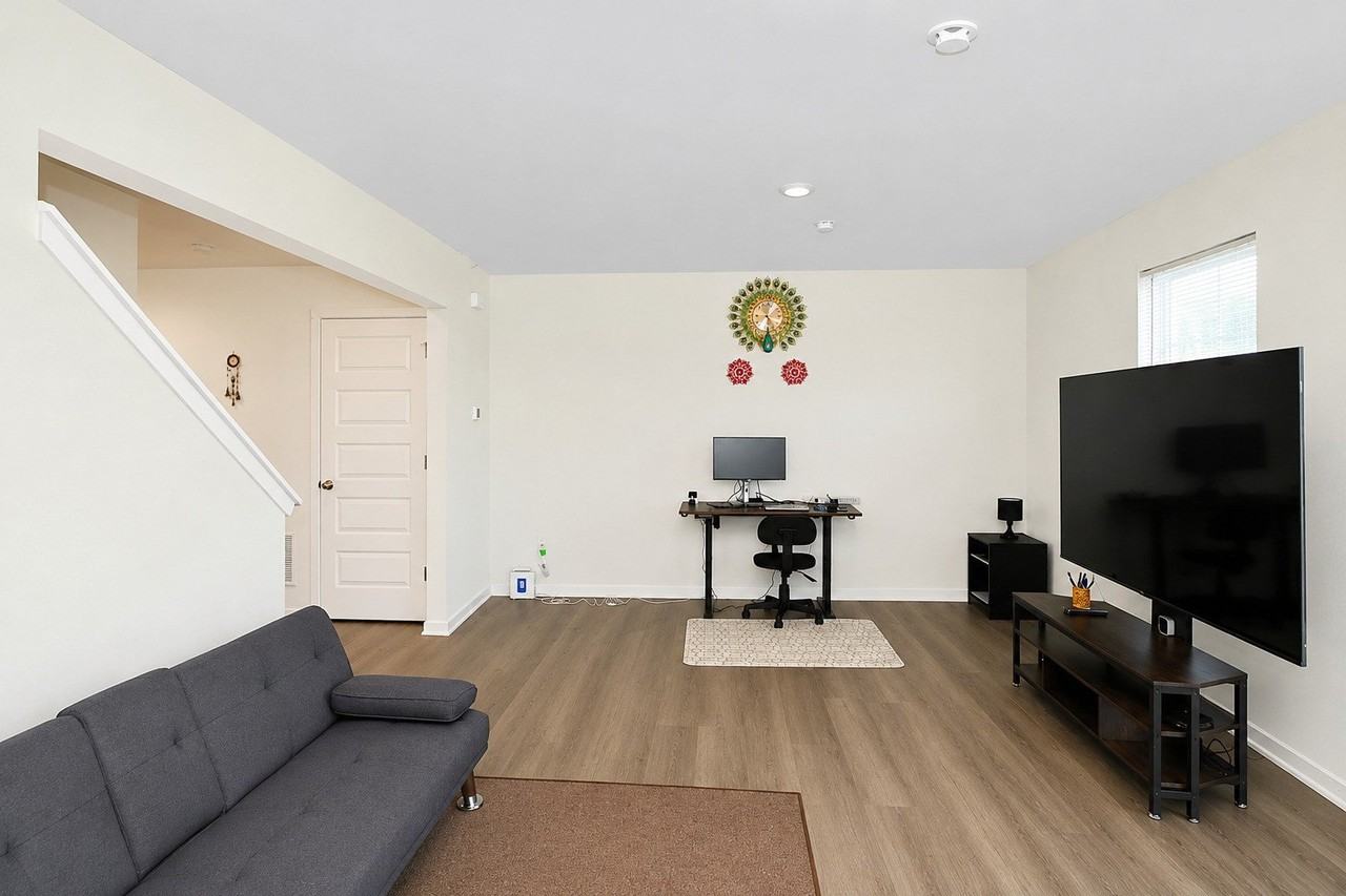 101 Fieldcrest Ave - Photo 5 of 23