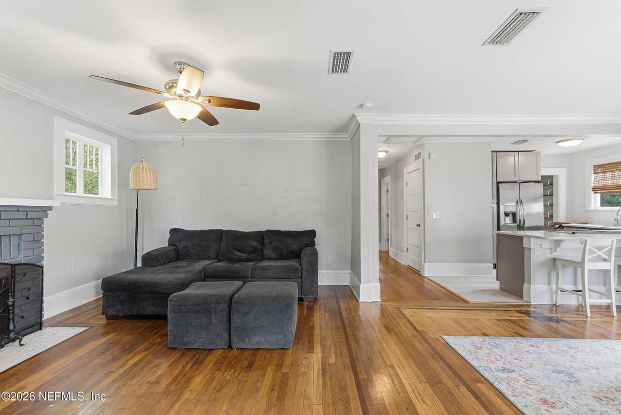 3802 Park St - Photo 7 of 32