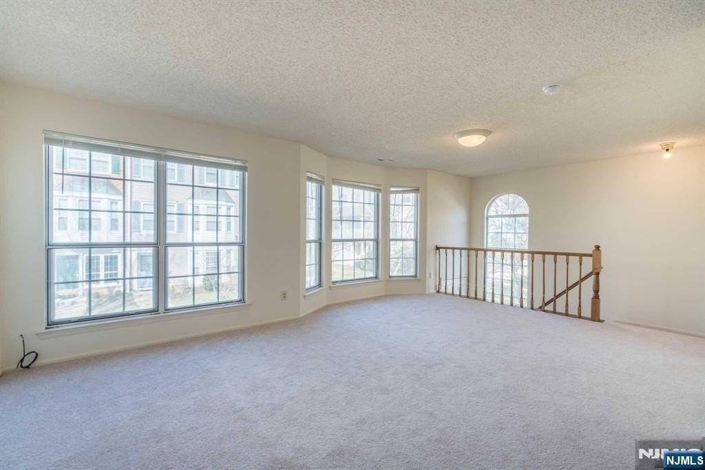 753 Pepperidge Rd - Photo 4 of 26