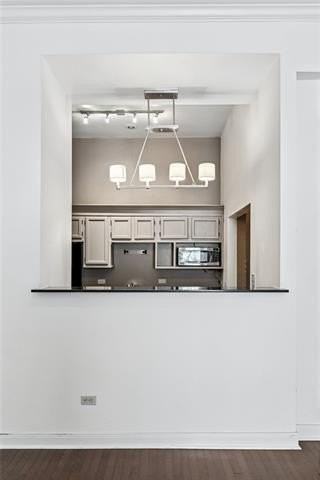 330 Julia St #203 - Photo 7 of 14