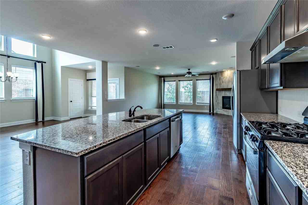 1609 Cedar Crest Dr - Photo 7 of 40