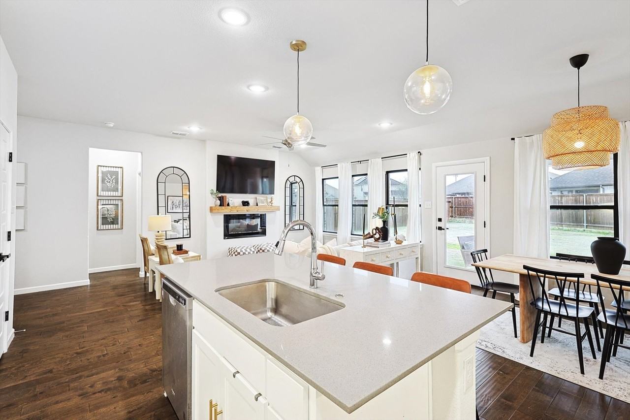 309 Ember Cir - Photo 4 of 16