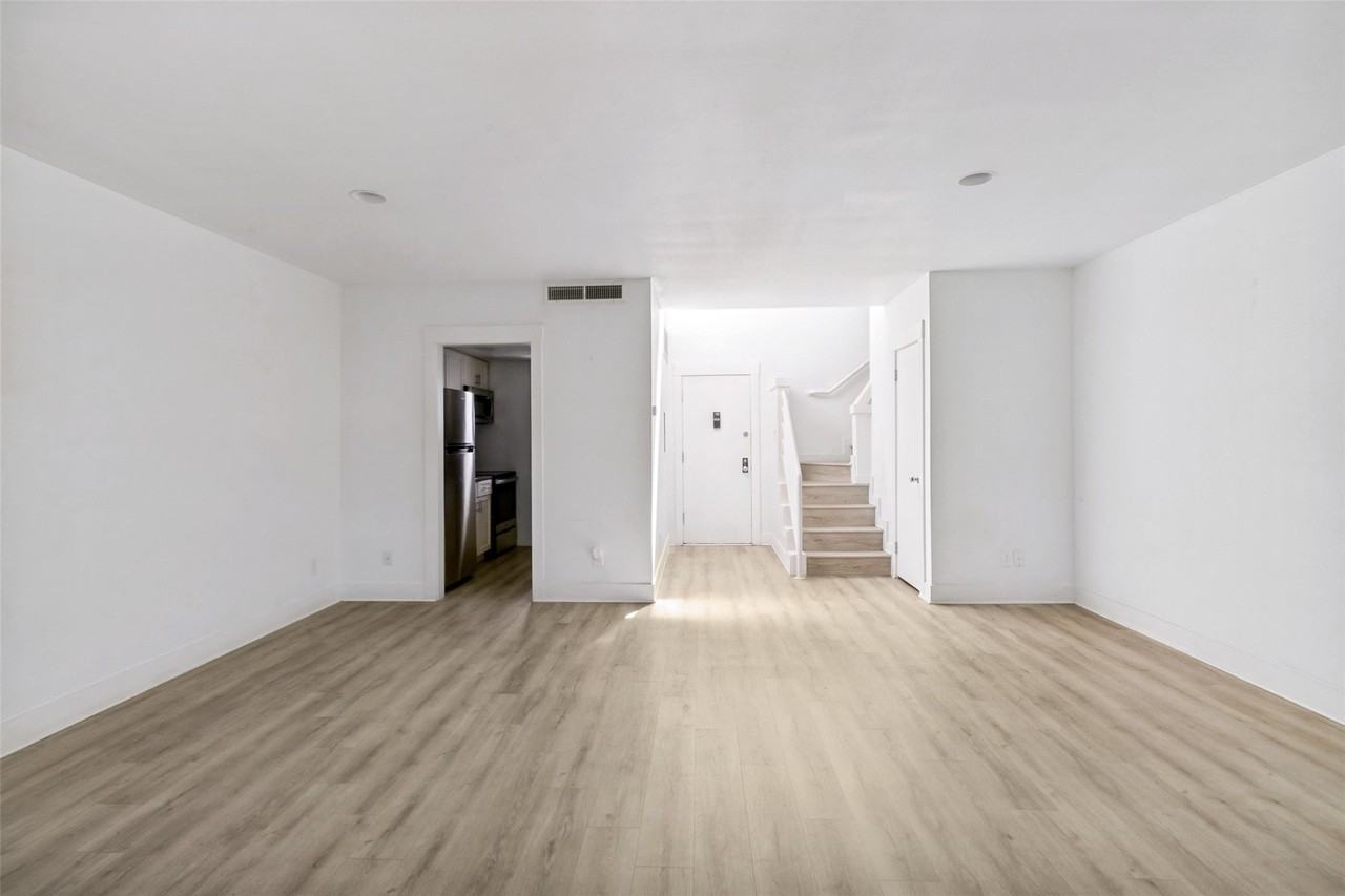 2802 Greenville Ave #B - Photo 4 of 14