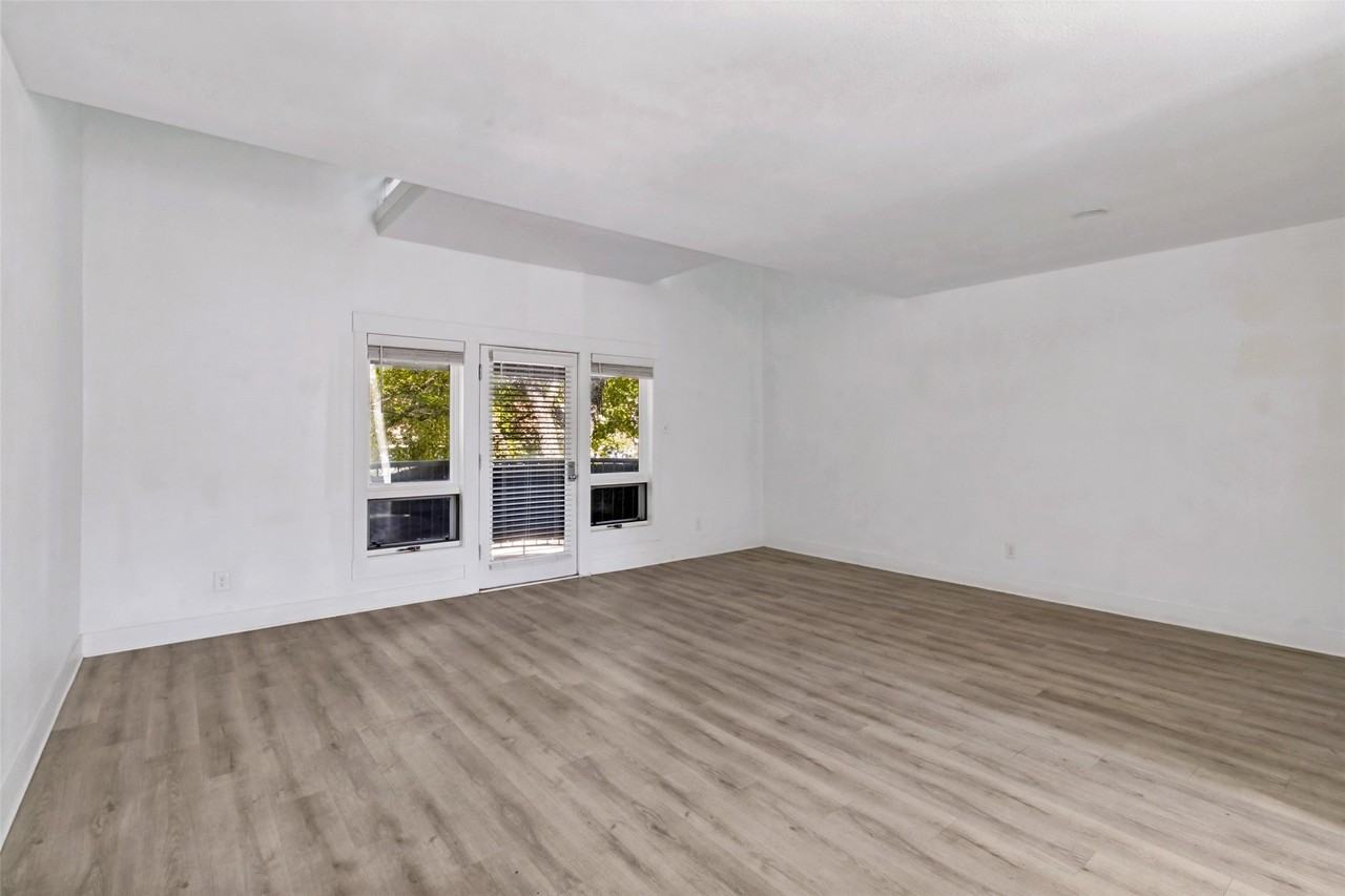 2802 Greenville Ave #B - Photo 5 of 14