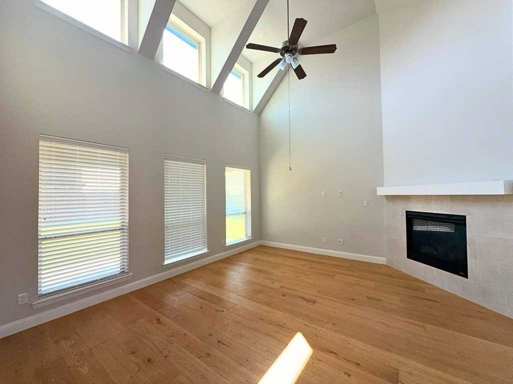 501 Upper Falls Ln - Photo 3 of 18