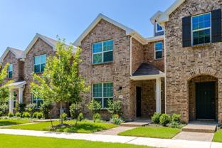 1270 Alamo Dr - Photo 1 of 1